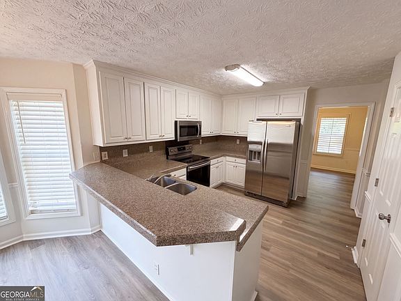 2nd image of 3870 Cherry Ridge Walk