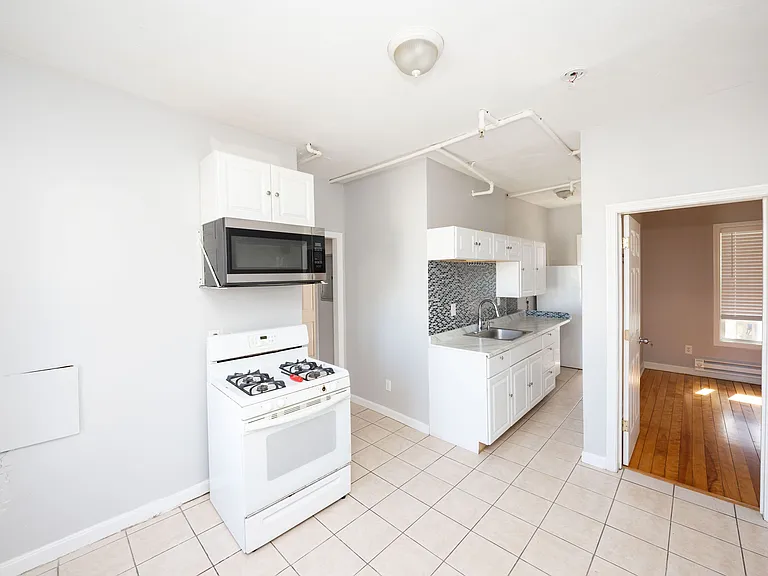92 Green Hill Pkwy #2 — Photo 11