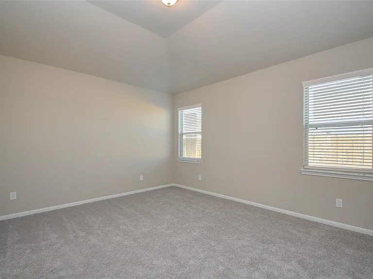 8418 Beacon Bay Cir — Photo 32
