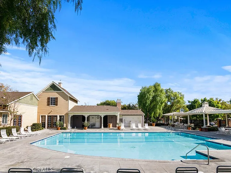 297 Tustin Field Dr — Photo 36
