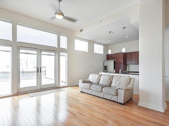 5th image of 501 E Broad St #805