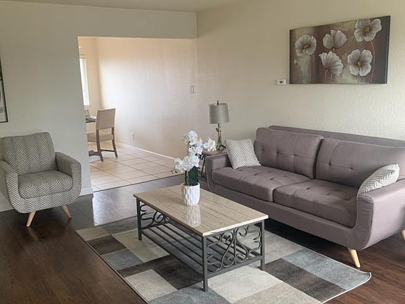 3rd image of 1017 H St APT 24