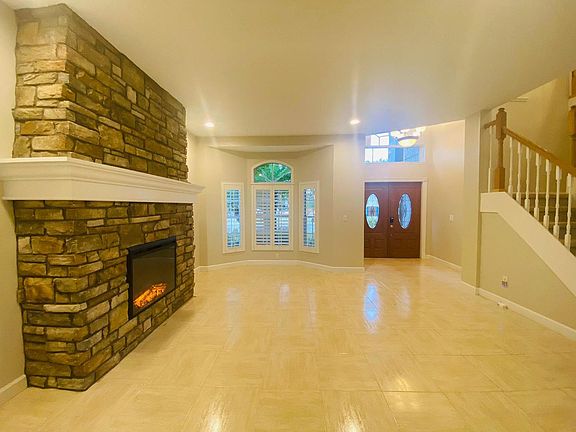 4th image of 3838 Regents Way