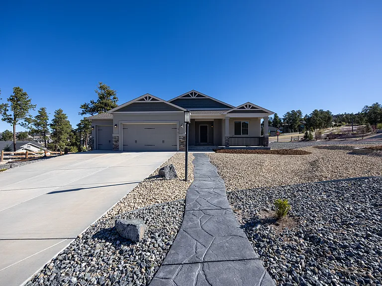 928 Graywoods Trce — Photo 1