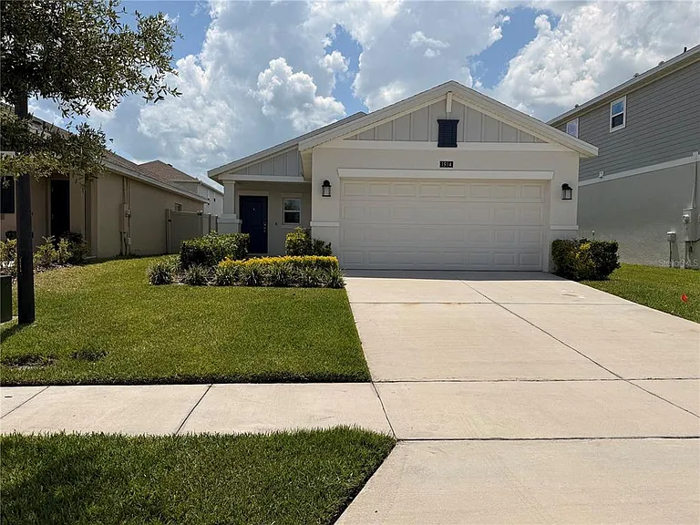 1914 Presley Pl — Photo 1