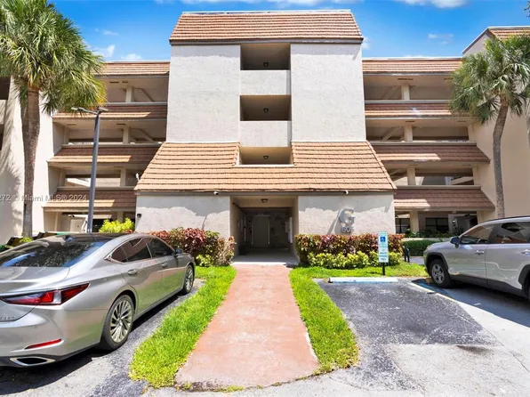 605 Ives Dairy Rd APT 304-7, Miami, FL 33179