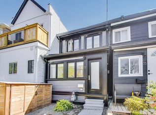 37 Craven Rd #E01, Toronto, ON M4L 2Z4