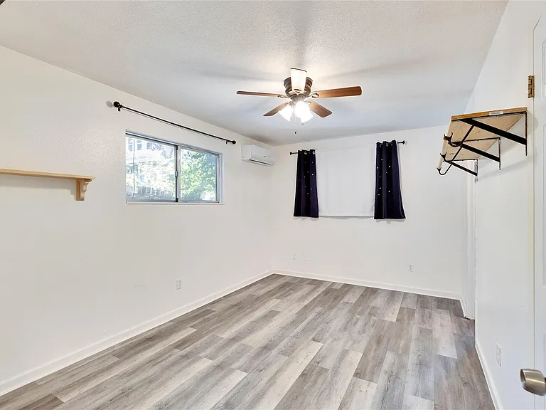 16213 Monks Mountain Dr — Photo 22