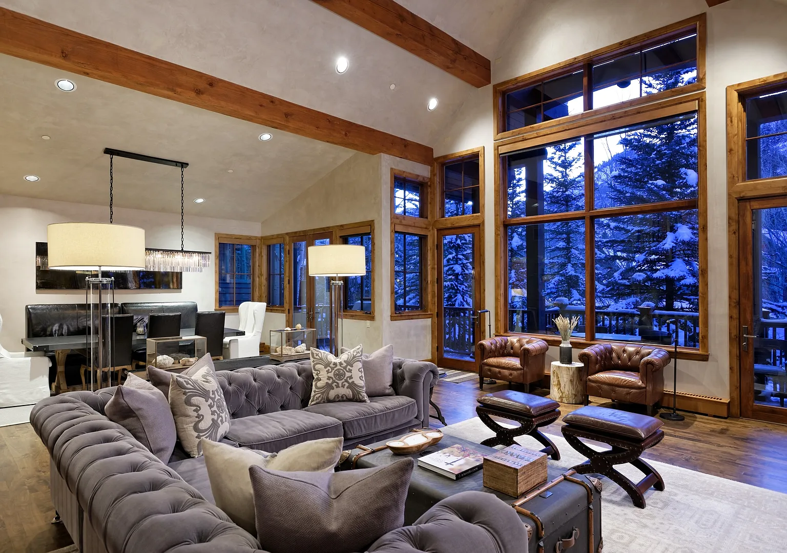 5 bed, 5.5 bath, 6458 sqft, $70,000 — Photo 1