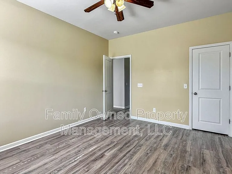 1834 Chickasaw Dr — Photo 24