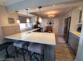 1100 8th Ave S APT 226G, Naples, FL 34102