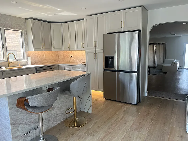 289 Knox Ave #1 — Photo 8