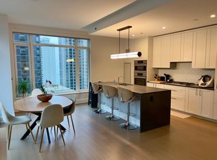 514 N Peshtigo Ct #2001, Chicago, IL 60611