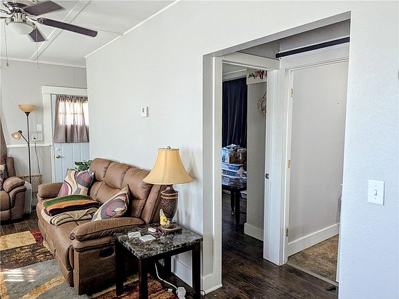 5th image of 104 W 3rd St