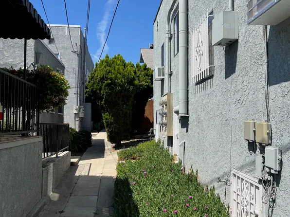 616 N Parkman Ave #616, Los Angeles, CA 90026