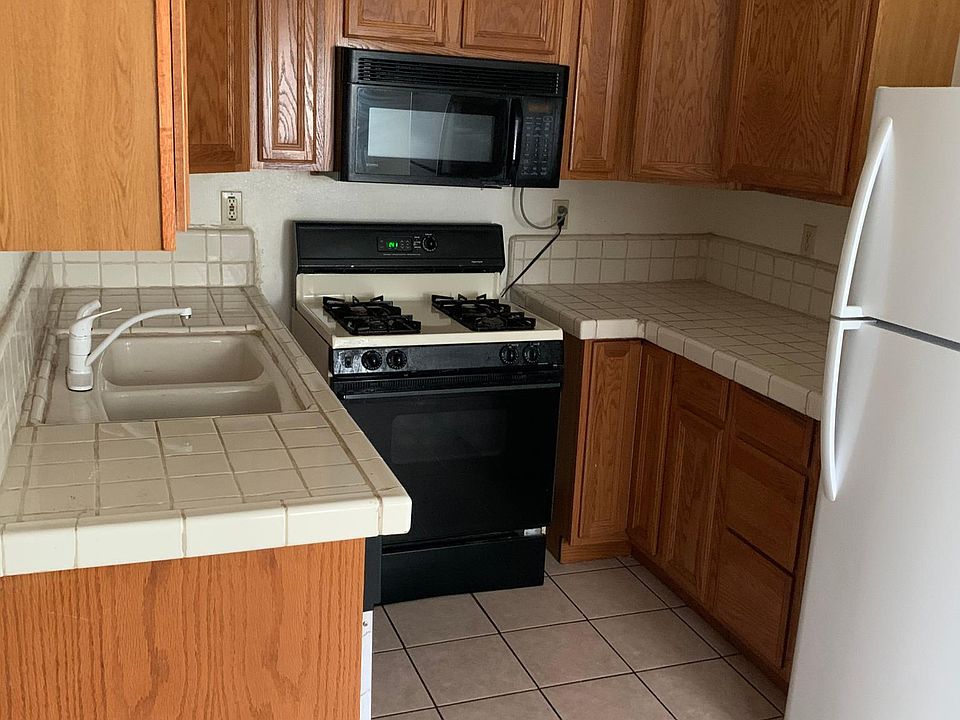 1st image of 325 Dale Dr
