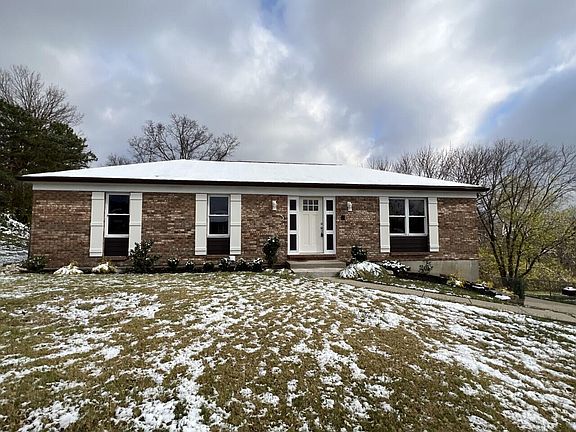 2nd image of 5 Arbor Dr
