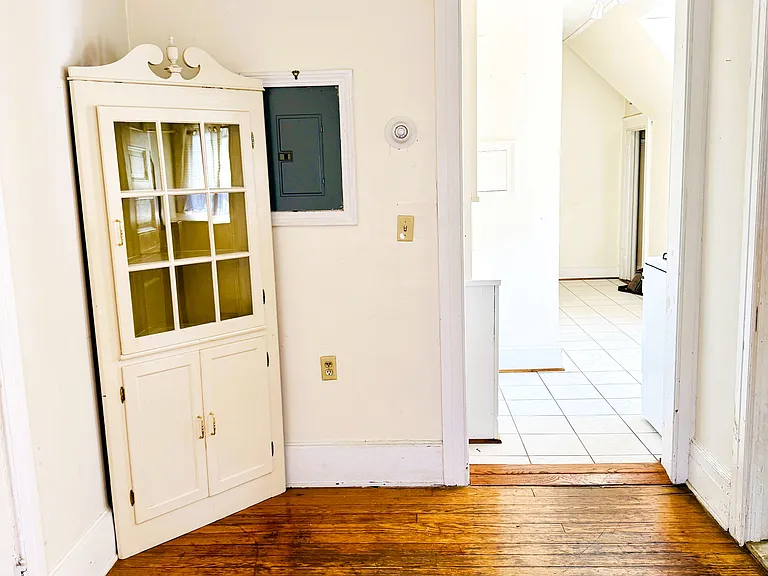 469 Whitney Ave #8-3 — Photo 18
