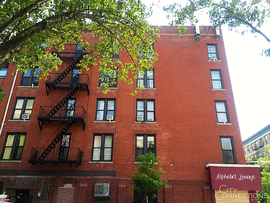 Rented by City Connections Realty | media 23