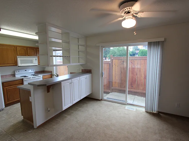 370 Bellevue Ave #370 — Photo 3