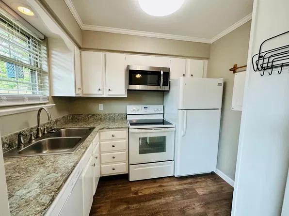 420 Walton Ln, Madison, TN