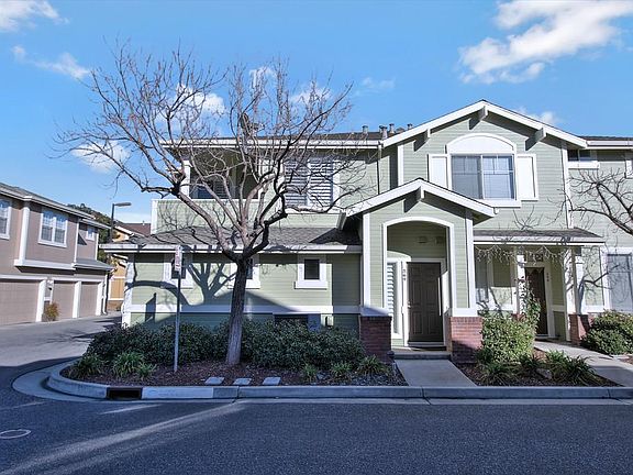2nd image of 364 Maeve Ct