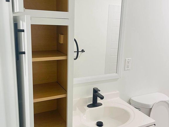 5th image of 2048 N Elderberry Dr