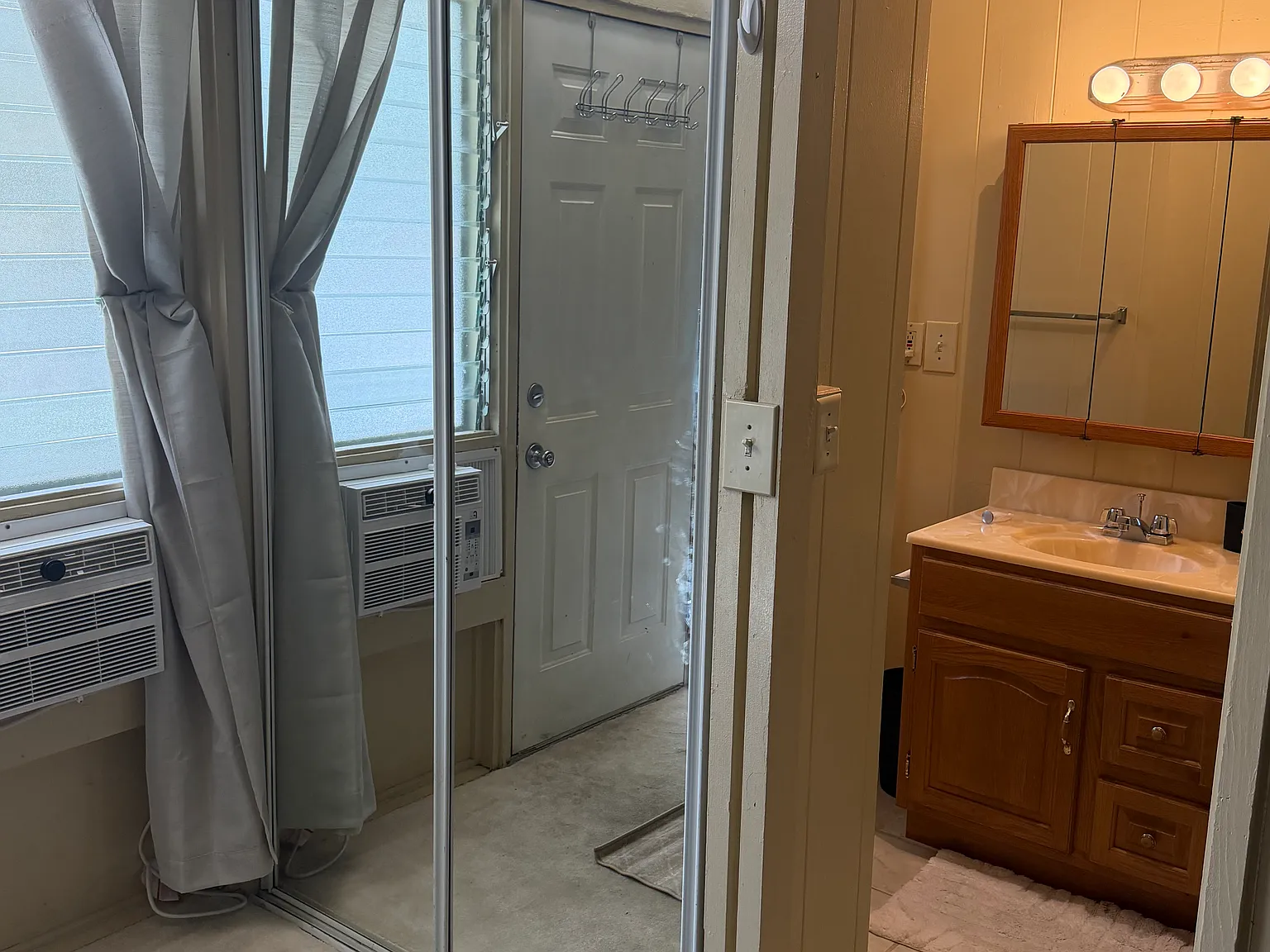 Studio, 295 sqft, $1,650 — Photo 4