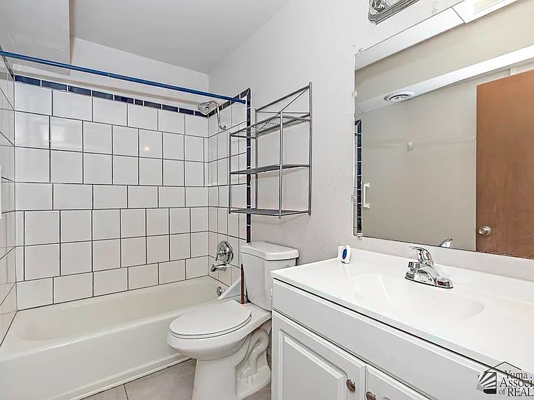 2662 S Madison Ave — Photo 12
