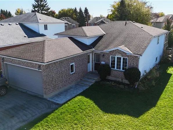 7 Jade Ct, Cambridge, ON N1T 1X1