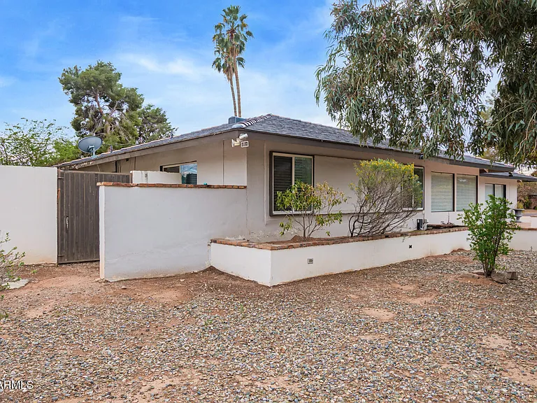 5401 E Exeter Blvd — Photo 47