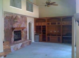 4913 Secluded Oaks Ln, Carmichael, CA 95608
