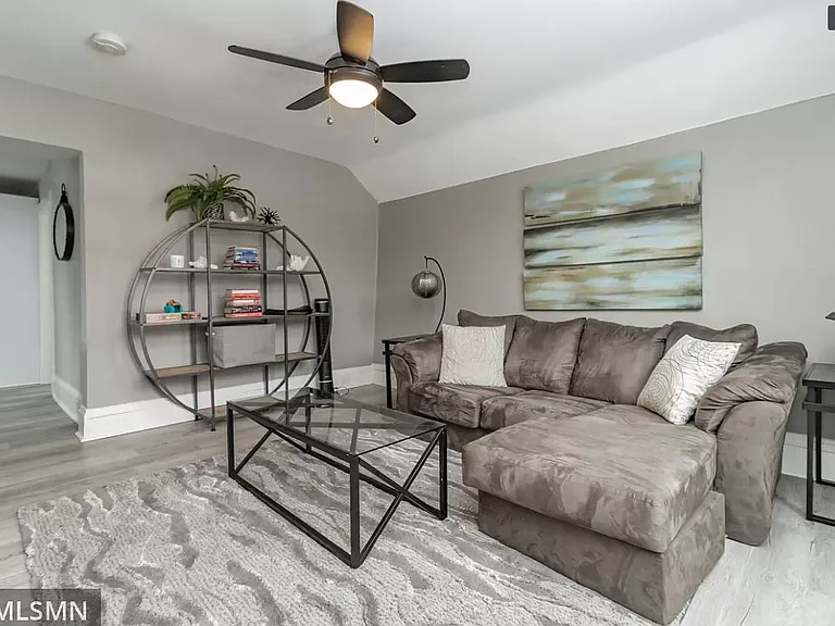 29 Melbourne Ave SE #2 — Photo 5