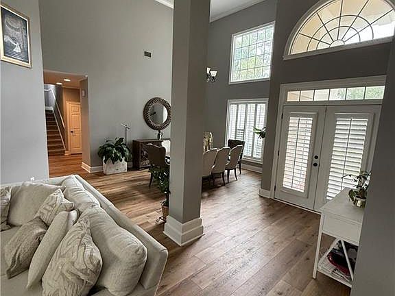 3rd image of 4632 Ridgeview Cir