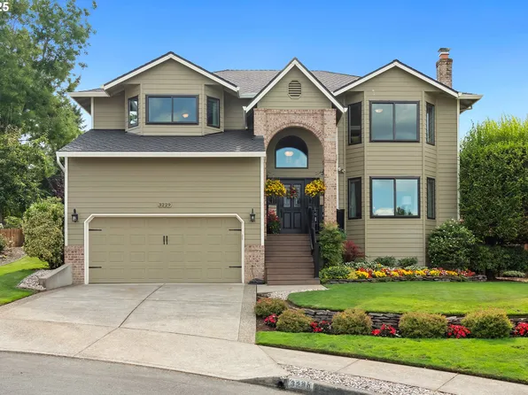 3229 SW Mawrcrest Pl, Gresham, OR 97080
