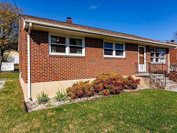 3rd image of 3711 Martinell Ave