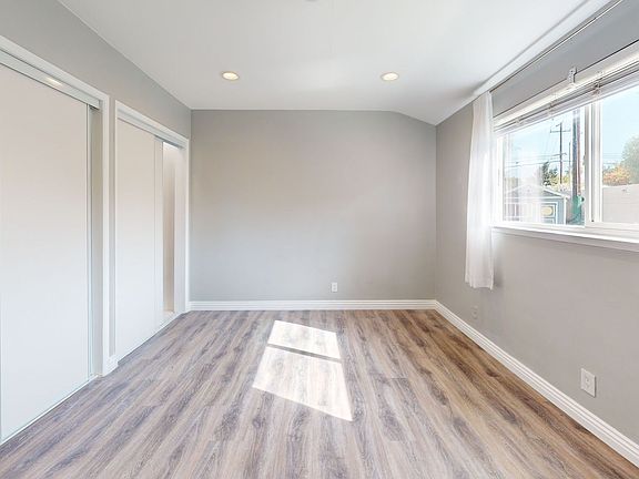 3rd image of 2272 Orangewood Pl