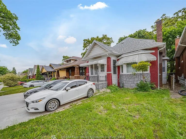 494 Rankin Ave — Photo 1