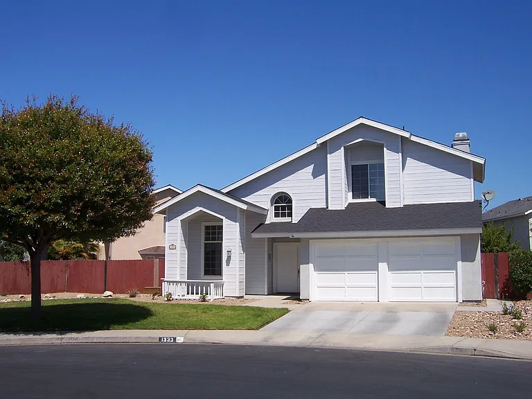 1333 Sherry Pl — Photo 2