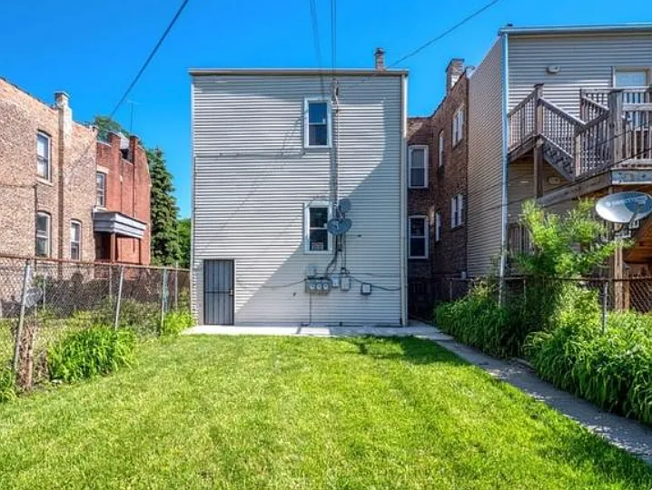 1649 W Garfield Blvd #1 — Photo 10