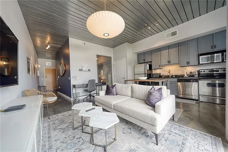 1 bed, 1.0 bath, 750 sqft, $2,800 — Photo 2