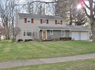 281 Edgemoor Rd, Rochester, NY 14618