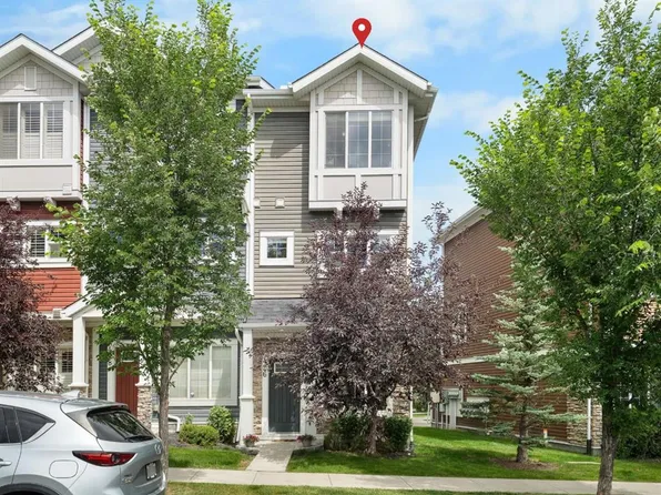 426 S Nolan Hill Blvd NW, Calgary, AB T3R 0Y1