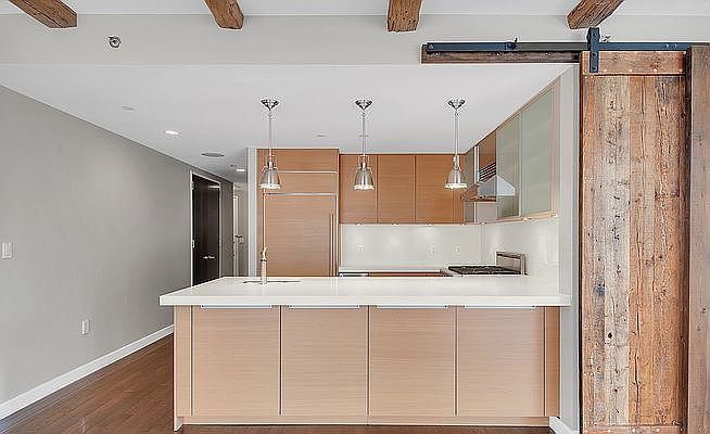 1st image of 462 W 58th St #11