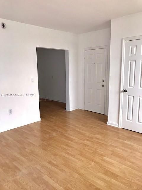 1st image of 1027 Euclid Ave #10