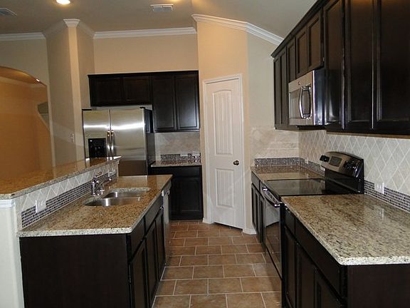 4th image of 4008 Meramac Dr