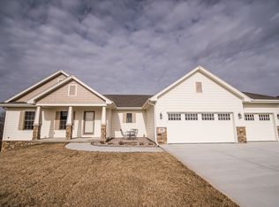 145 Hickory Ridge Dr, Glenwood, IA 51534