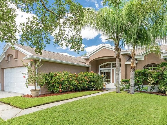2nd image of 383A Fountainview Cir