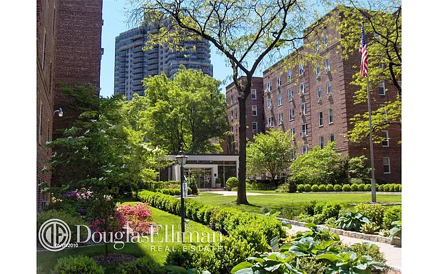 Sold by Douglas Elliman | media 14
