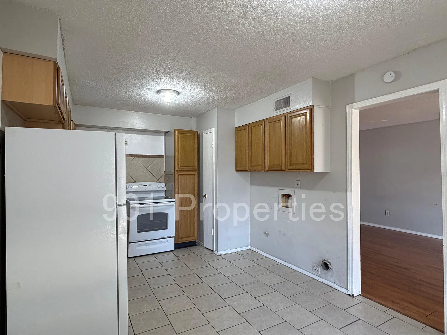 3 bed, 1440 sqft, $925 — Photo 2